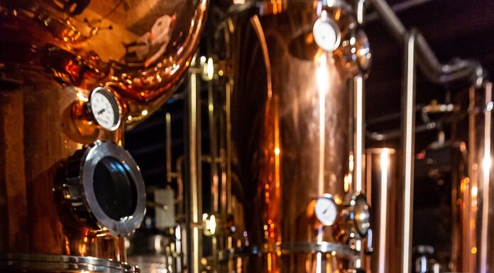 Buzet: Aura je više od obiteljske destilerije, ona je strast prema Istri i starinama