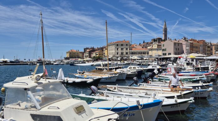 Rovinj: Batana koja je stala u pet metara radionice